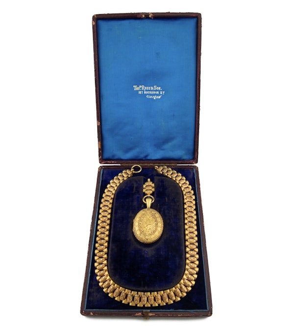 15ct Boxed Locket with Book Chain - Spectrum Antiques - image 2