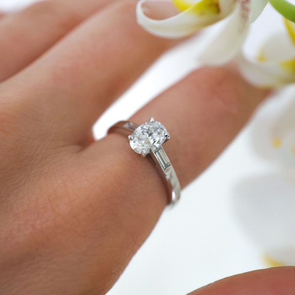Modern Oval Diamond and Platinum Solitaire Ring 0.91 Carats - image 9
