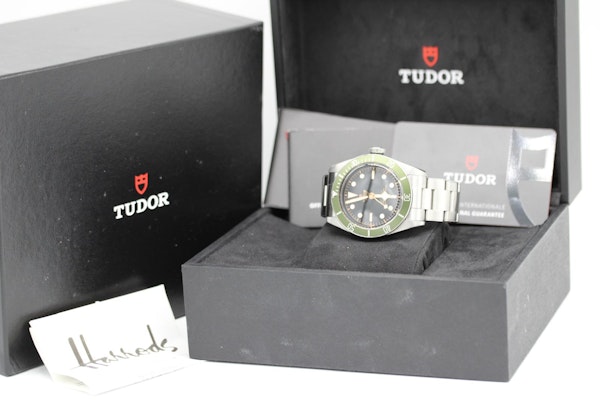 Tudor Black Bay Harrods 79230G - image 2