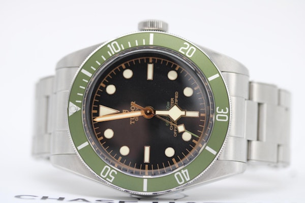 Tudor Black Bay Harrods 79230G - image 4
