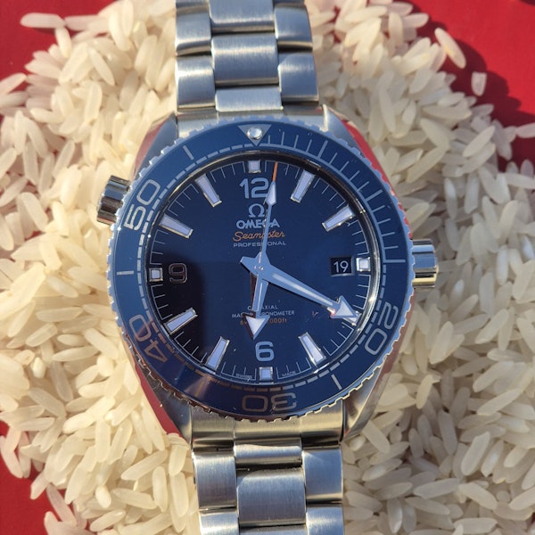 Omega Seamaster Planet Ocean 215.30.44.21.03.001 - image 3