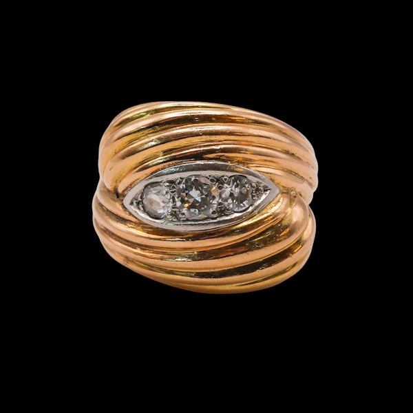 Lovely Vintage 18ct Gold Diamond Ring at Deco&Vintage Ltd - image 3