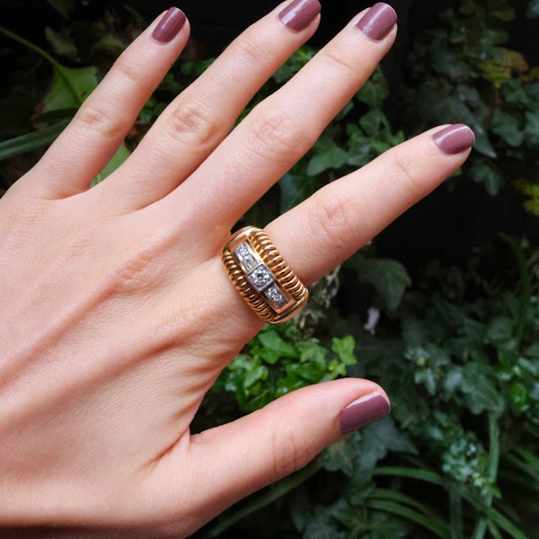 Vintage 18ct Gold And Diamond Ring at Deco&Vintage Ltd - image 2