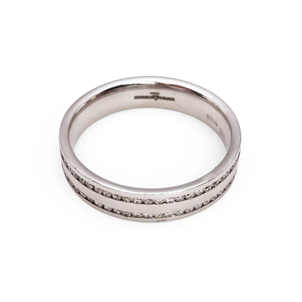 18ct White Gold Eternity / Wedding Ring - image 5