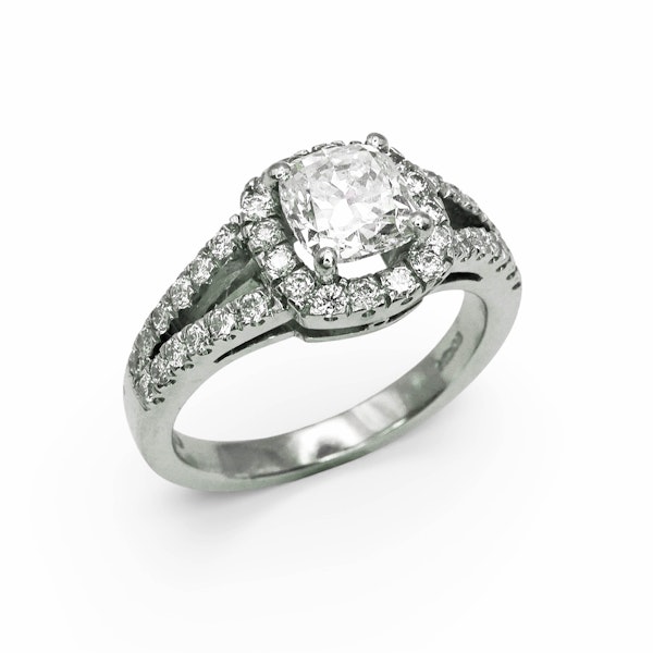 1.01ct D SI1 Cushion Diamond Platinum Ring - image 5