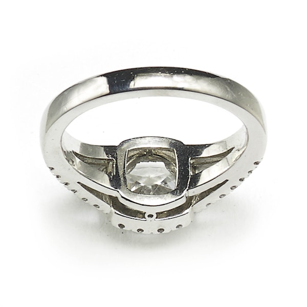 1.01ct D SI1 Cushion Diamond Platinum Ring - image 6