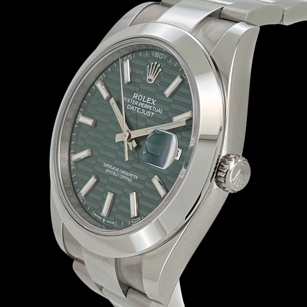 ROLEX DATEJUST 41 OYSTER GREEN MOTIF FULL SET 2023 126300-0021 - image 2