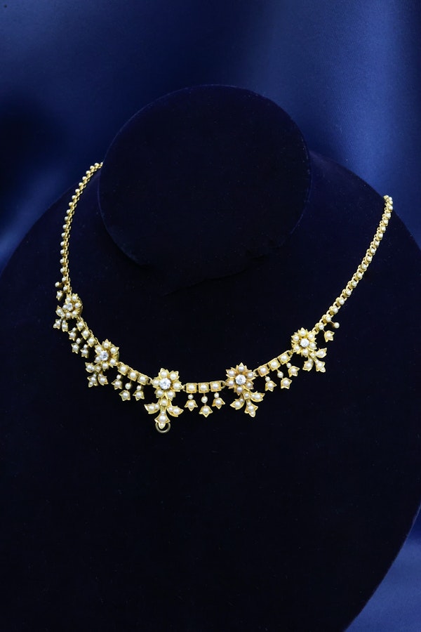 Downstairs at Grays: A very fine 15ct Yellow Gold Floral Seed Pearl and Diamond Necklace. Circa 1880 (Pendant shown - sold separately) - image 4