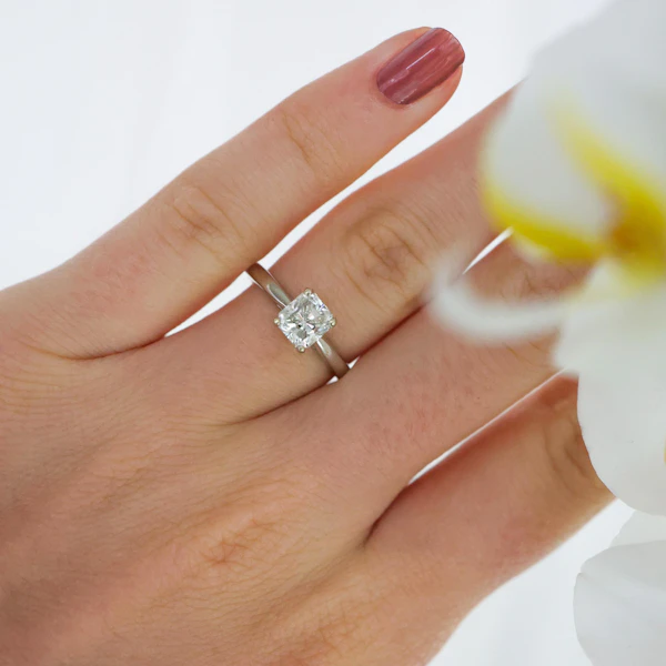 Radiant-Cut Diamond and Platinum Solitaire Ring, 1.01 Carat H SI1 - image 9