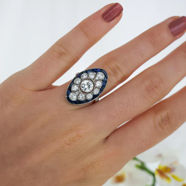 Art Deco Sapphire Diamond and Platinum Ring, Circa 1930 - image 4