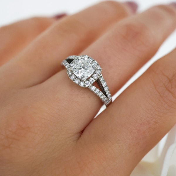 1.01ct D SI1 Cushion Diamond Platinum Ring - image 9
