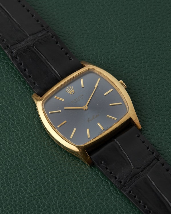Rolex Cellini Ref. 3805 Blue Sunburst 18k Yellow Gold TV case 1976 - image 13