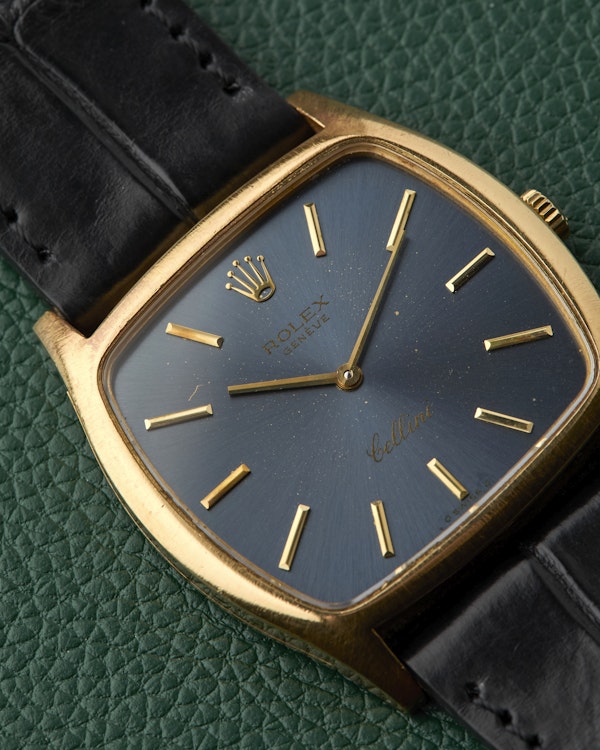 Rolex Cellini Ref. 3805 Blue Sunburst 18k Yellow Gold TV case 1976 - image 9