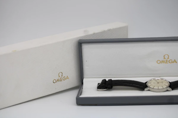 Omega Geneve 136.011 - image 4