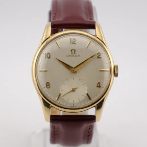 Gold Omega Ref. 923 vintage wristwatch