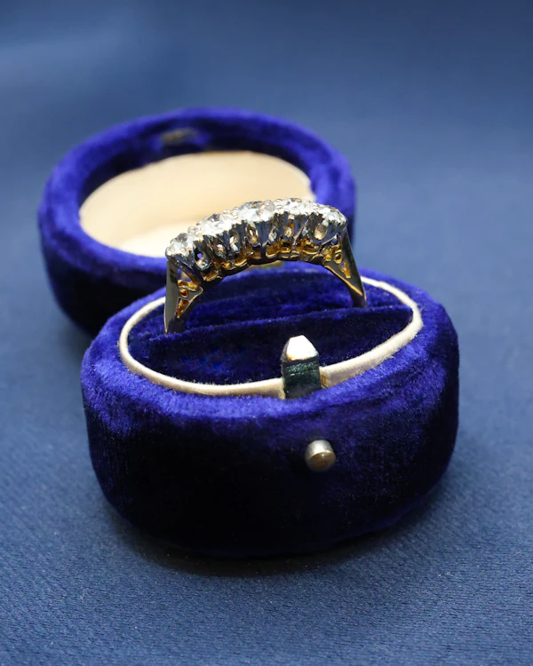 Downstairs at Grays: 18ct Yellow Gold & Platinum Five Stone Diamond Ring Circa 1910 - image 2