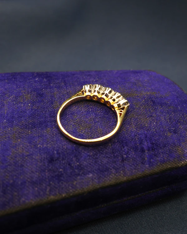 Downstairs at Grays: 18ct Yellow Gold & Platinum Five Stone Diamond Ring Circa 1910 - image 3