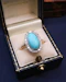 Downstairs at Grays: A very fine 18 ct. Yellow & White Gold Turquoise and Diamond Cluster Dress Ring. Circa 1950. - image 2