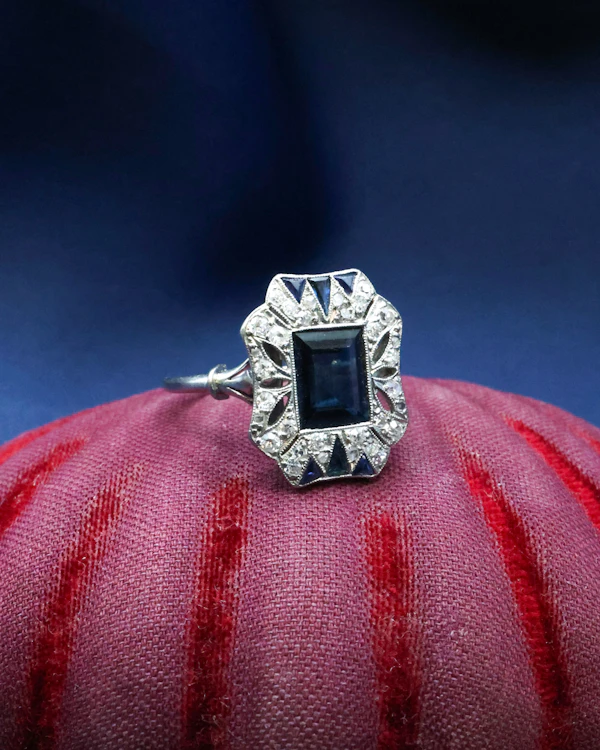 Downstairs at Grays: Art Deco Rectangular Sapphire and Diamond Dress Ring Circa 1920-1935 - image 2