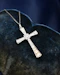Downstairs at Grays: A very fine 18ct White Gold (Tested), 1,20 Carat (approximately), Diamond Cross, with an articulated bail and later 18ct White Gold Chain. - image 1