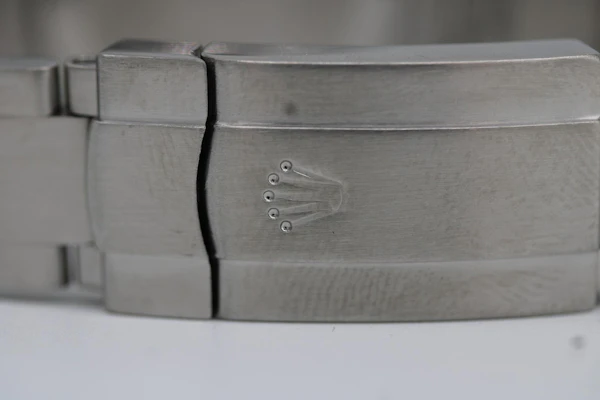 Rolex Airking 114200 - image 10