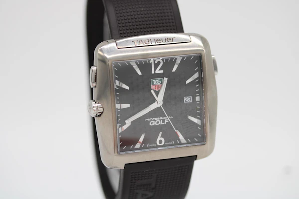 TAG Heuer Professional Golf – Tiger Woods Edition – WAE1111/0 - image 9