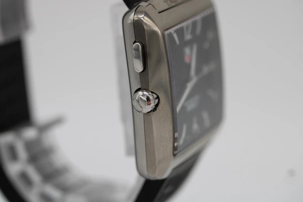 TAG Heuer Professional Golf – Tiger Woods Edition – WAE1111/0 - image 8