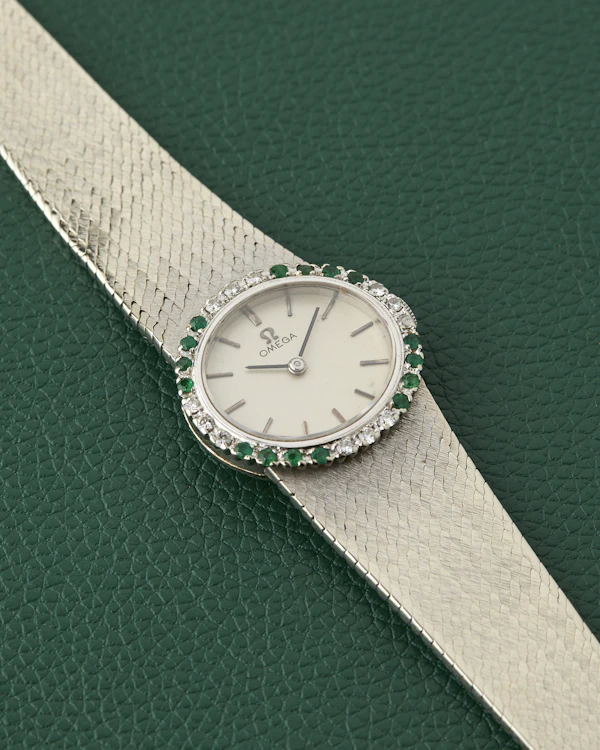 Omega Ref. 171BCF27P White Gold 18k Diamonds & Emeralds Cocktail Watch - image 6