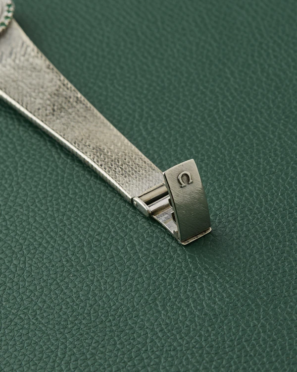 Omega Ref. 171BCF27P White Gold 18k Diamonds & Emeralds Cocktail Watch - image 9