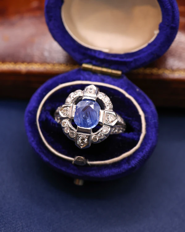 Downstairs at Grays: Platinum Sapphire and Diamond French Cluster Quatrefoil Ring Circa 1950's - image 3