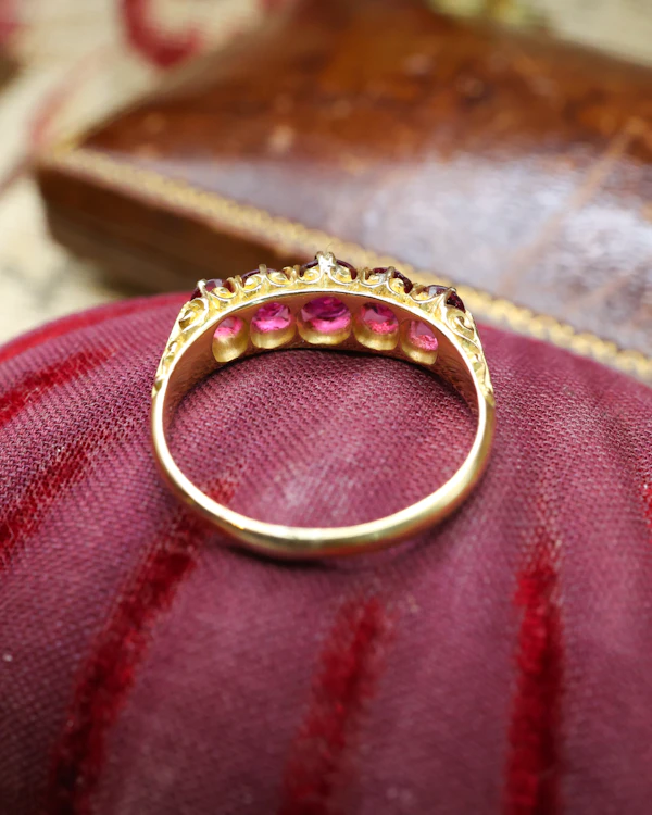 Downstairs at Grays: 18ct Yellow Gold Victorian Certificated Natural Burmese Ruby Five Stone Ring Circa 1880 - image 4