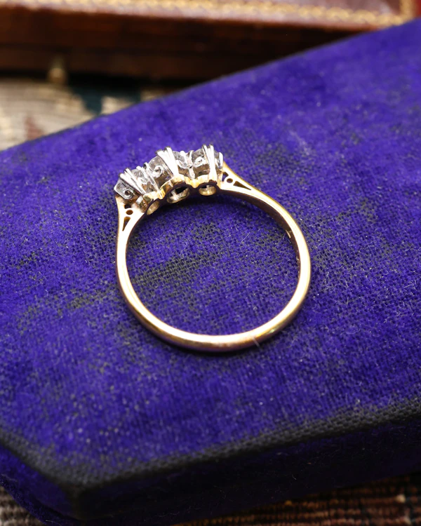 Downstairs at Grays: 18ct Yellow Gold and Platinum 0.90ct Diamond Three Stone Ring - Dated  1/1/1936 - image 3