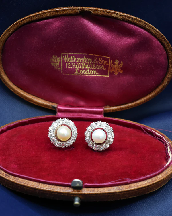 Downstairs at Grays: A fine pair of Natural Pearl and Old European Cut Diamond Cluster Earrings in Platinum & 18ct Gold (tested), Mounts. Circa 1930. - image 2