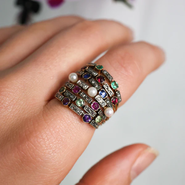 Antique Seven Row Harem Ring With Amethyst, Peridot, Ruby, Pearl, Sapphire, Garnet, Emerald in Gold, Circa 1910 - image 5