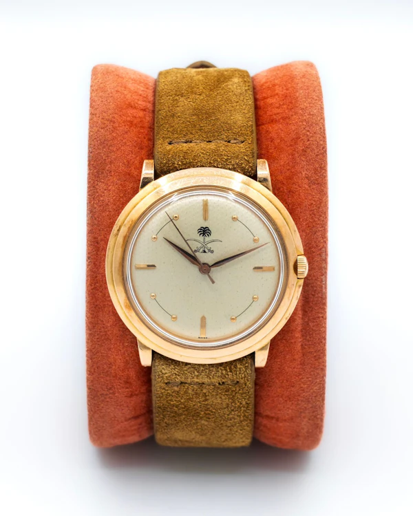 1960 Universal Geneve Disco Volante - Pink Gold Guilloche Dial Saudi Armed Forced - image 3