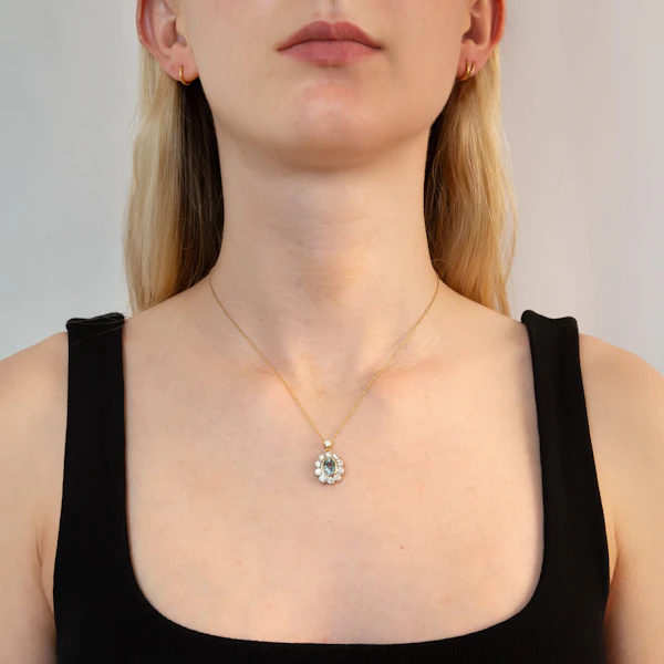 18ct Aquamarine and Diamond Cluster Pendant Spectrum Antiques - image 2