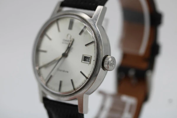 Omega Geneve Date 166.070 - image 6