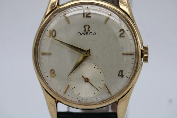 Omega Dennison Case 9ct Yellow gold 923 - image 8