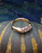 Downstairs at Grays: A very fine 18 Carat Yellow Gold (stamped), Five Stone Graduated, Old Cut Diamond Ring. English, Circa. 1920. - image 2