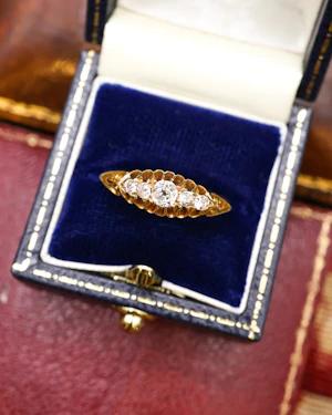 Downstairs at Grays: 18ct Yellow Gold Diamond Five Stone Ring Circa 1900
