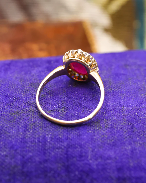 Downstairs at Grays: 14ct Yellow Gold Oval Ruby & 16 Diamond Cluster  Ring Circa 1920 - image 3