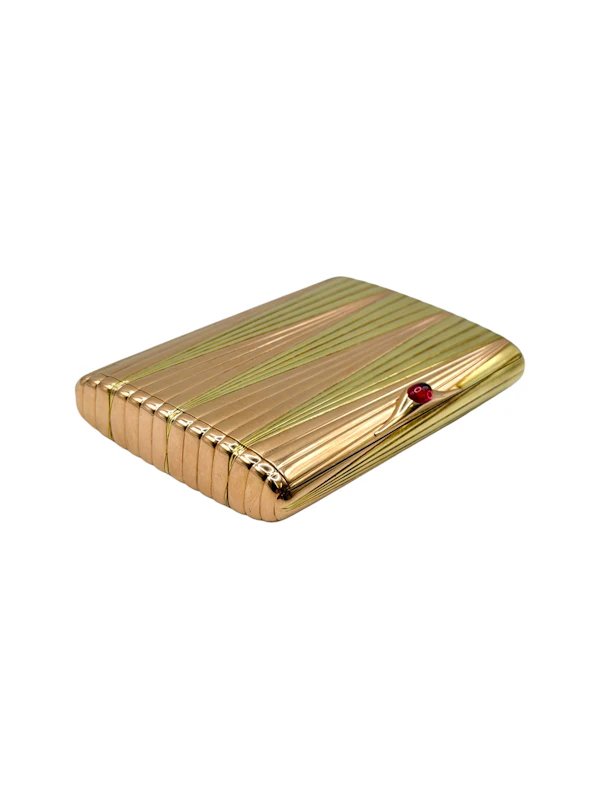 Russian two colour gold cigarette case, c.1910, St Petersburg. - image 2