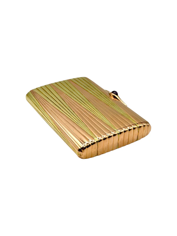 Russian two colour gold cigarette case, c.1910, St Petersburg. - image 3