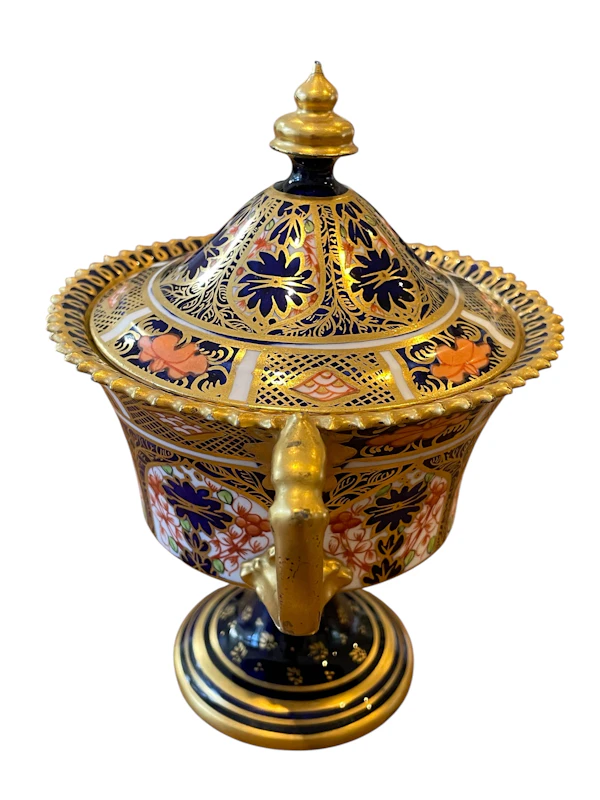 Royal Crown Derby vase and cover - image 3