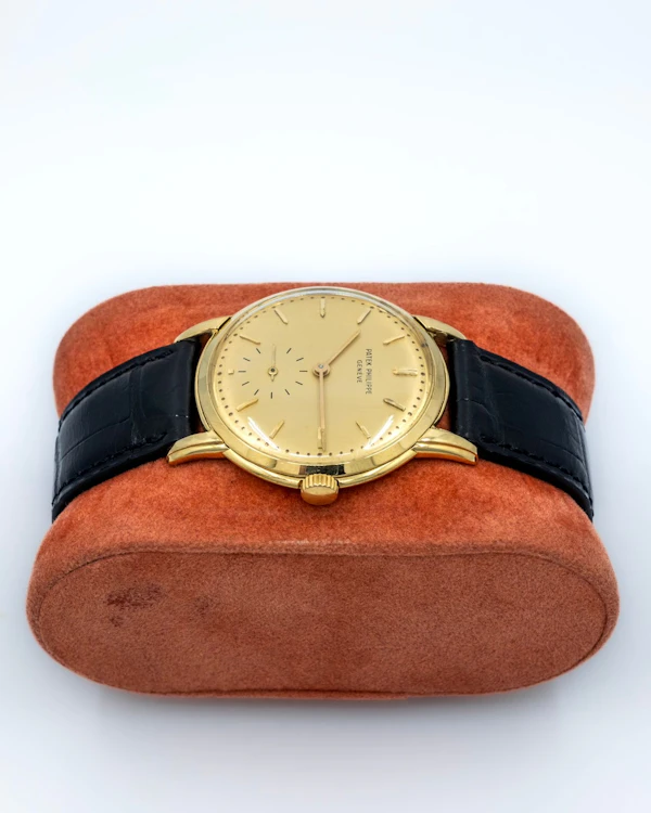 1955 Patek Philippe Calatrava 2484 - Raised Enamel Fancy Lugs - 18k Yellow Gold Rare Vintage Mechanical - image 4