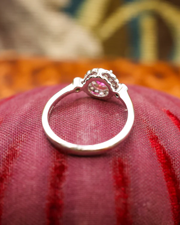 Downstairs at Grays: 18ct White Gold Burmese Ruby & Diamond Cluster Ring Preowned - image 3