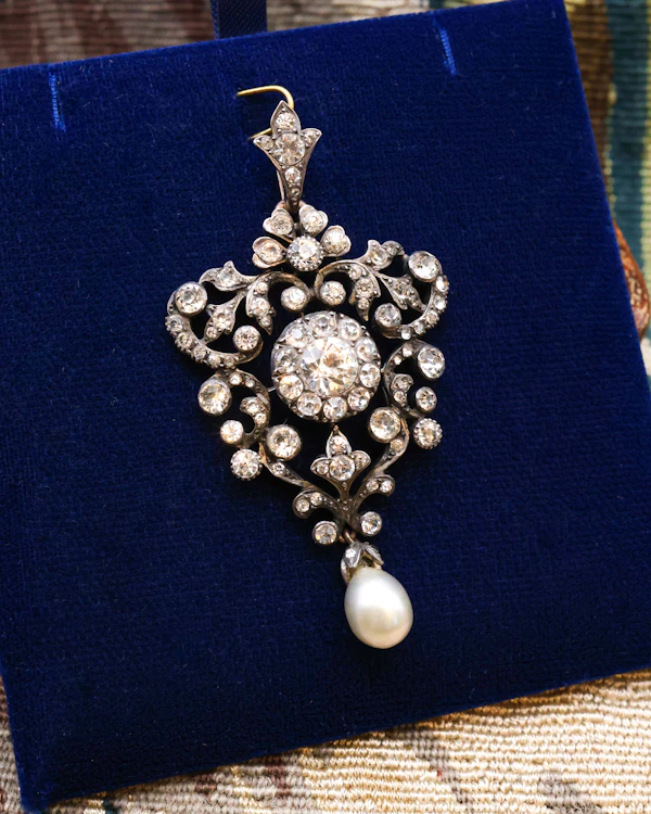 Downstairs at Grays: A High Carat Yellow Gold, Silver Tipped Foliate Pendant, set with Victorian paste stones and one Drop Cultured Pearl. Circa 1890. - image 2