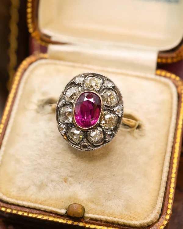 Downstairs at Grays: Natural "Siamese" Oval Ruby and Diamond Cluster Ring Circa 1910 - image 2