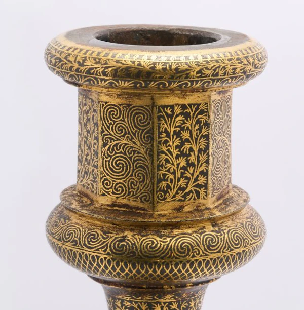 A pair of Indian Koftgari (Gold-Overlay) steel candlesticks - image 3