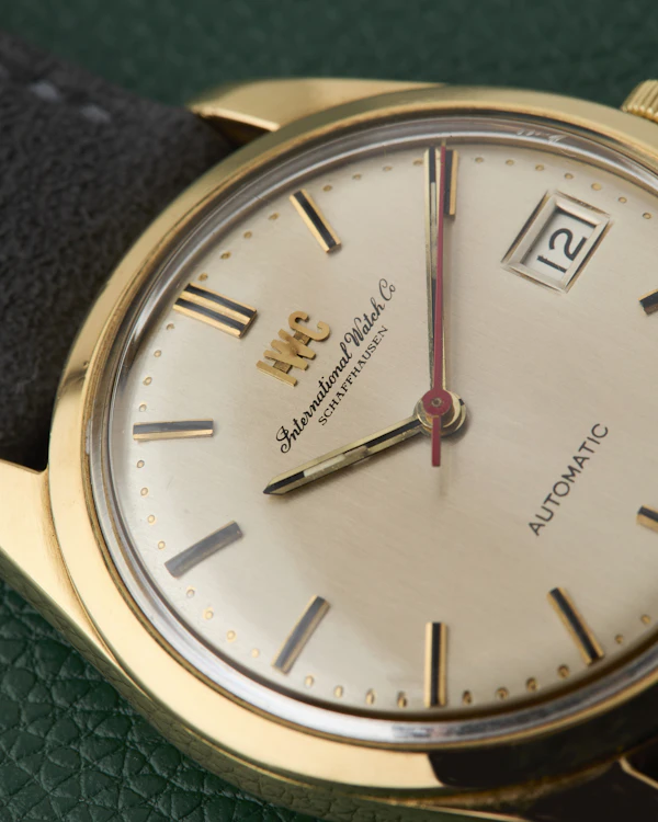 IWC Shaffhausen Ref. R817A Automatic 18k Yellow Gold - image 9
